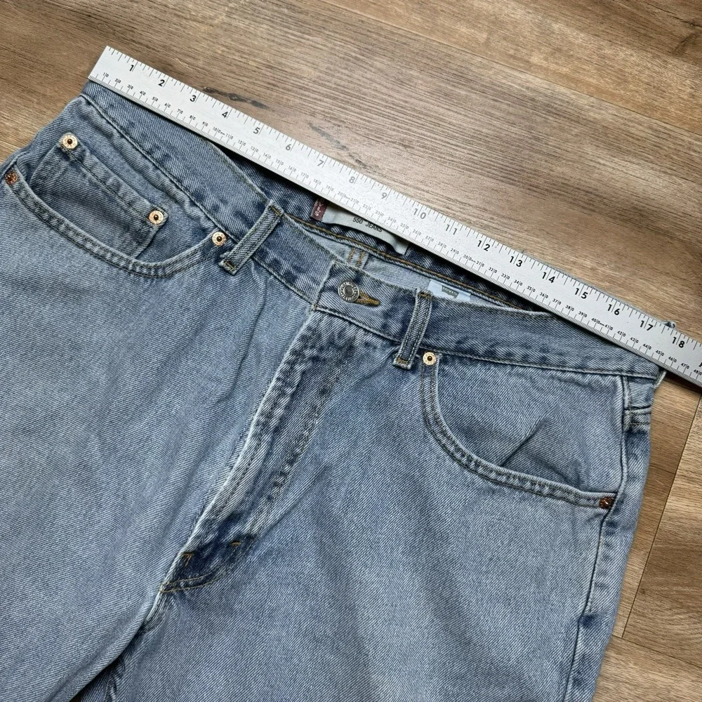 Vintage Levis Jeans Men 38x30 Blue 550‎ Relaxed Fit Baggy Light Wash Fits 36x29